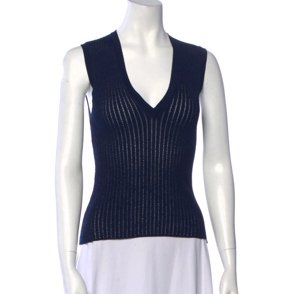 VERONICA BEARD V-Neck Sleeveless Top